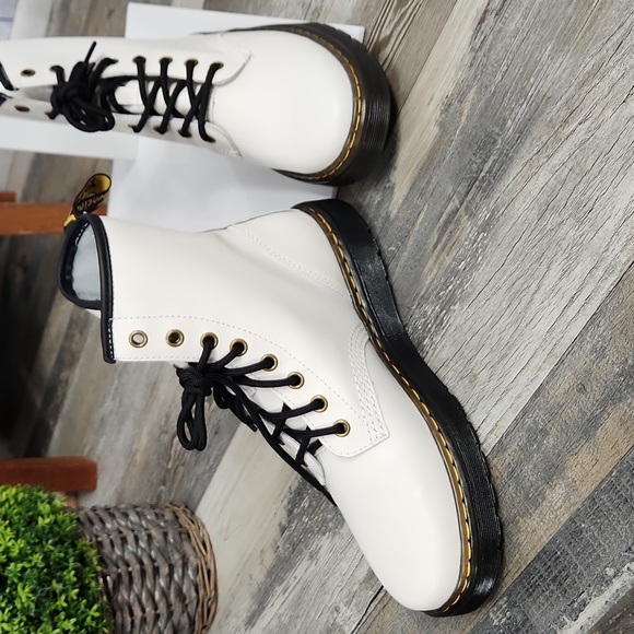 Dr. Martens 1460 Leather Boots - Picture 5 of 10